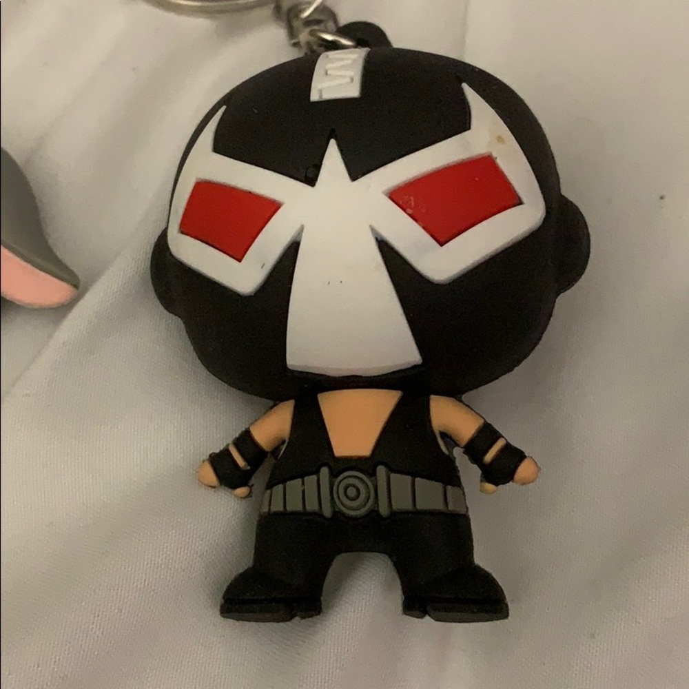 Two keychains - Picture 3 of 6